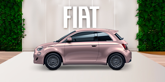 Rosa Fiat 500e, sett fra siden