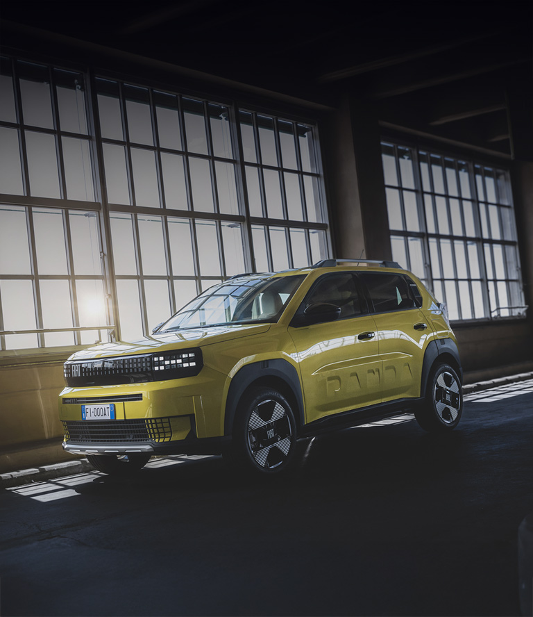 Nye Fiat Grand Panda, sett skrått forfra i fargen gul