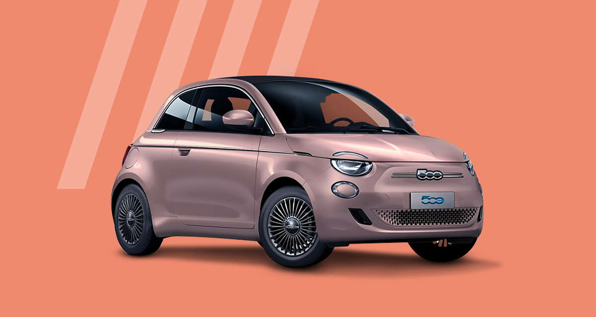 Bilde av en rosegull Fiat 500e