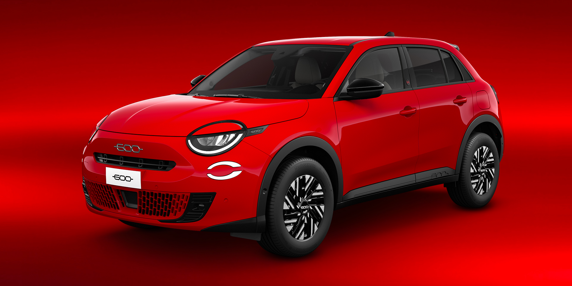 Fiat 600e Red med rød bakgrunn